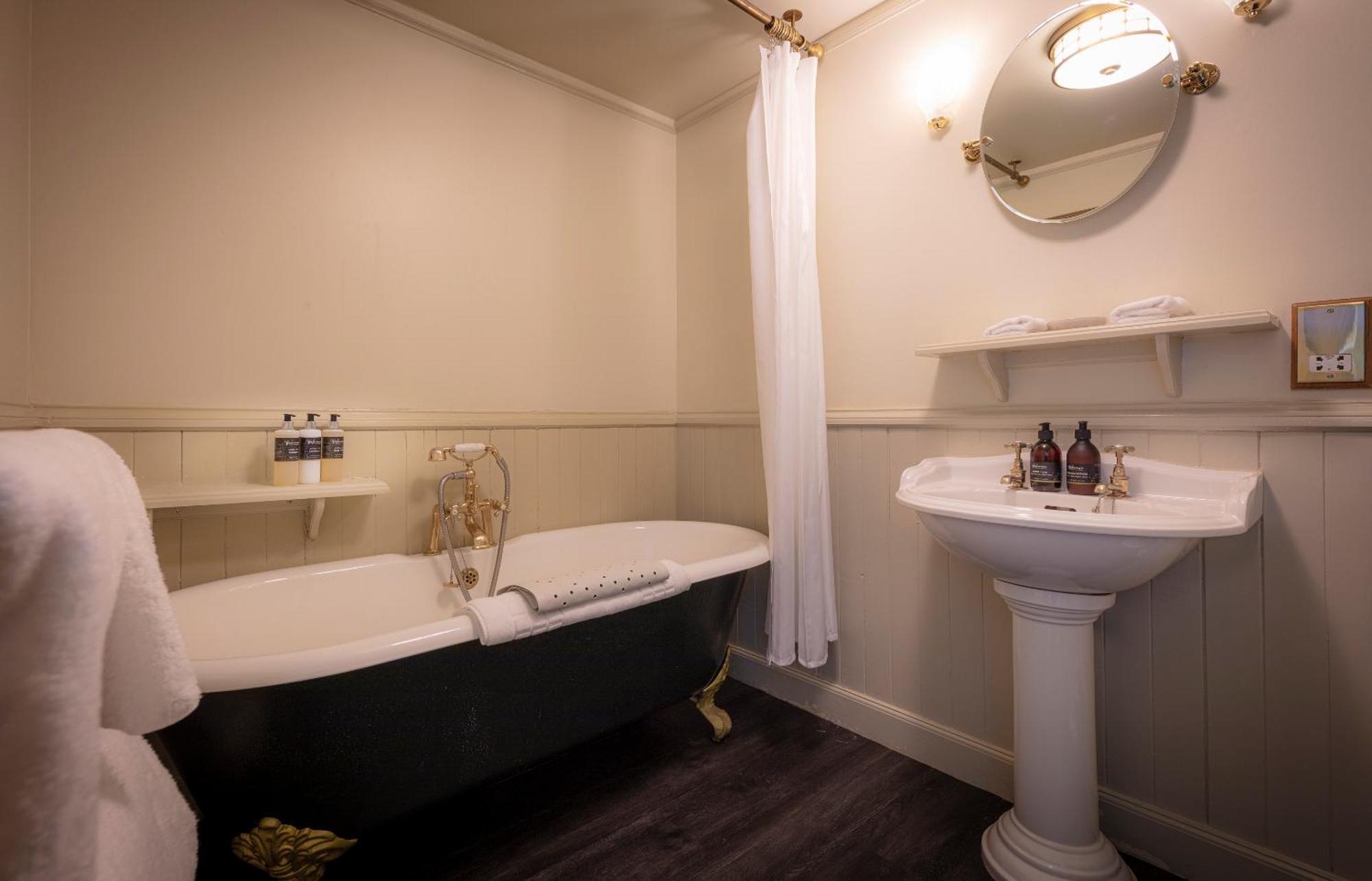 Flodigarry Hotel Room photo